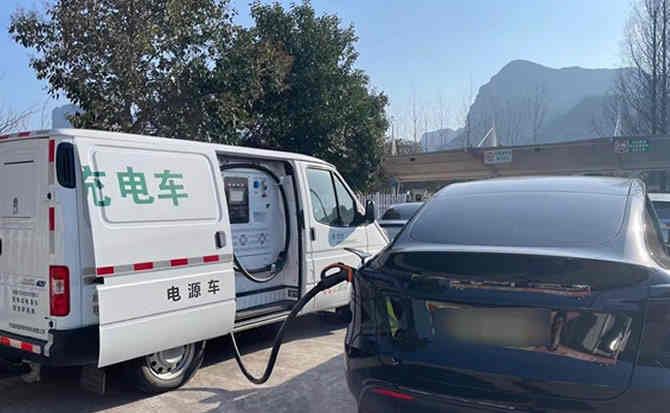 会同汽车搭电